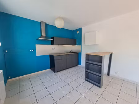 pilotière - a prox. du bld j. verne  de ses transports et de ses commerces  appartement de