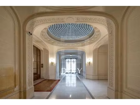 doly-appartement-paris 75008