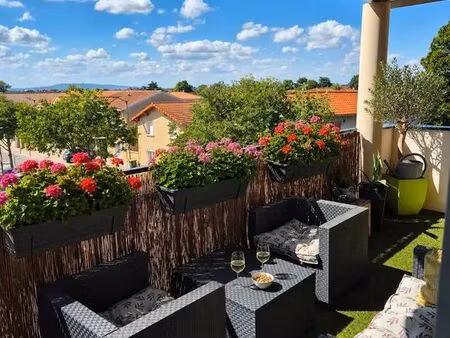 t2 50m² dernier étage (manissieux)