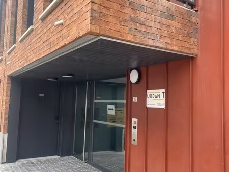 appartement t3 avec balcon et parking à tourcoing