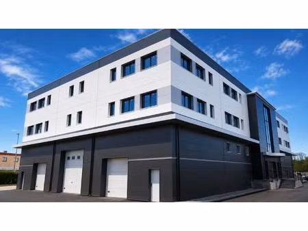 achères (78260) entrepôt avec bureaux et parkings