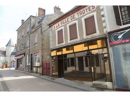 petit immeuble en centre bourg