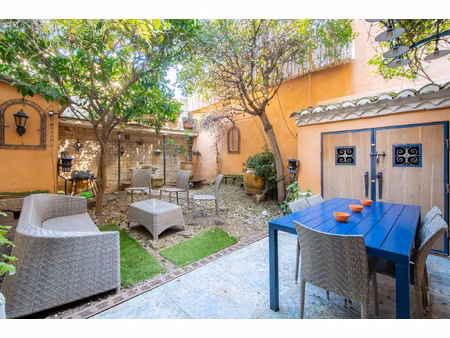 maison avec patio et tropézienne intra- muros aigues-mortes