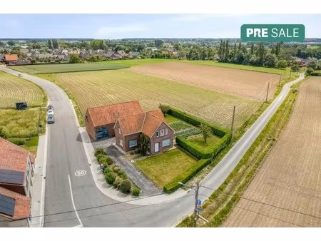 te renoveren woning met opslag en landelijk zicht op 3635m²