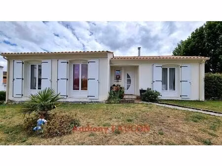 maison la roche sur yon 6 pièce(s) 124 m2