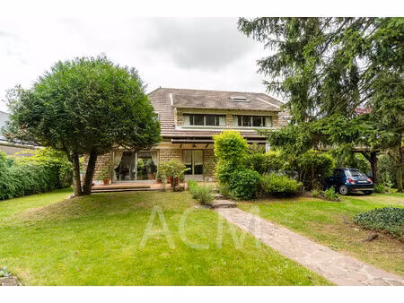 maison spacieuse 8 pièces à vendre à maisons-laffitte
