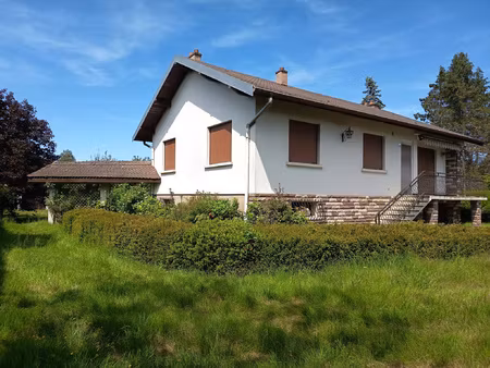 maison au calme avec un très beau terrain de 20 ares !