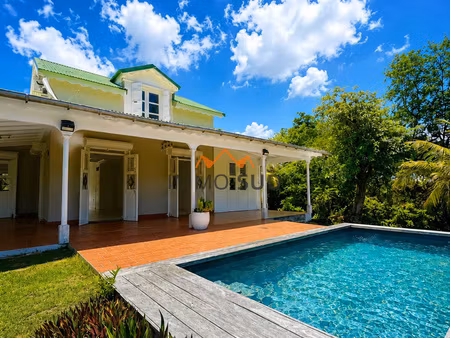 maison t4 - 130 m2 avec piscine + dependance t2 (avec citern