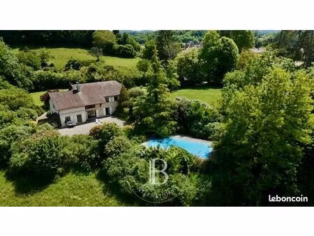 maison 7 pièces 220 m²