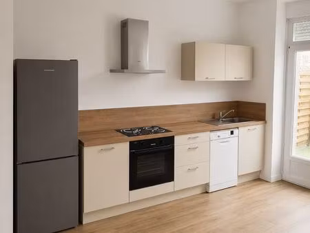 appartement t2 rénové avec terrasse – 50 m² – centre-ville de châtellerault