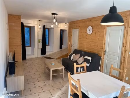 studio meublé 35m2 à louer de septembre à juin