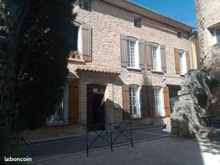 studio meublé à caromb