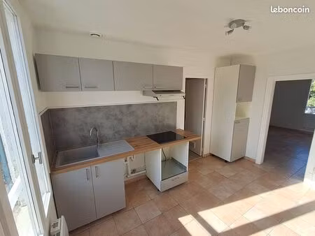 appartement type 1 environ 28m²