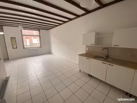 ? entierement refait a neuf proche belgique - 2 chambres - plain pied - proche toute commo