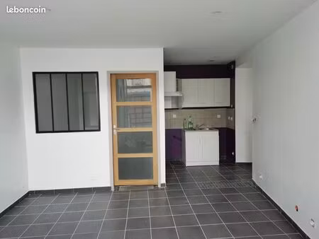 loue t1bis au centre de réquista