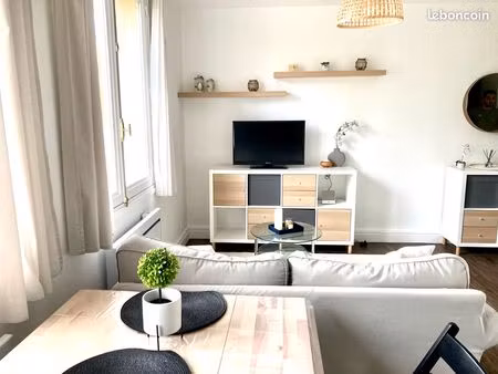 très bel appartement t2 38m² meublé avec balcon entièrement rénové
