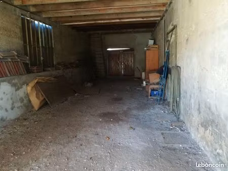 garage de 43m² sur hauteville  rue centrale  avec eau et électricité