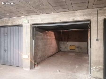 garage 120