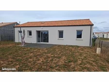 location maison les magnils reigniers - 4 pièces – 77.11 m²