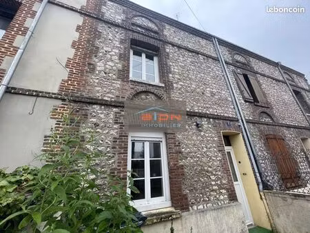 maison 5 pièces 85 m²