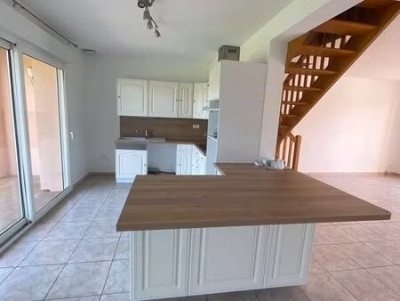 à louer maison 6 pièces sur 600m2 de terrain
