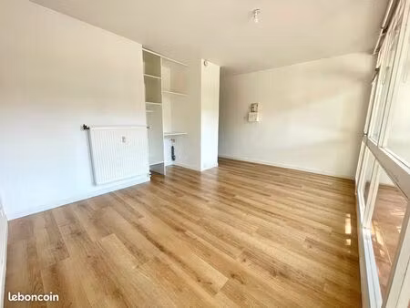 studio 1 pièce 22 m²
