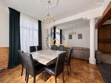 maison 6 pièces 180 m²