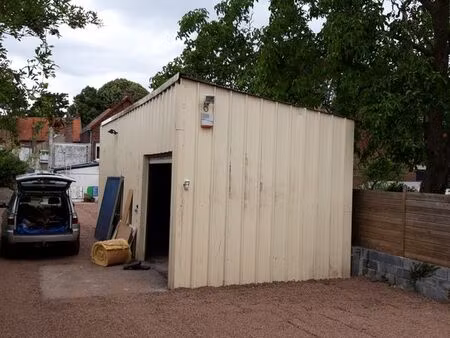 box/hangar de stockage avec terrain carrossable