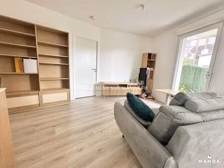 t3 meublé - 1  esplanade joséphine baker  79250  94470  france