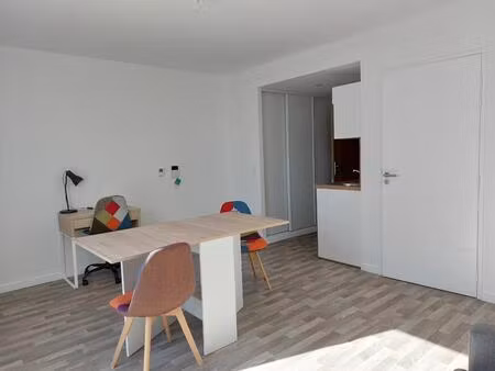 groupe giboire - a louer type 1 - centre ville de la roche sur yon
