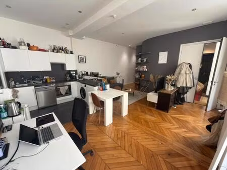 t2 de 49.11m²  non meublé  rue de rome - paris (8)