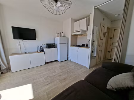 studio cabine a proximite de la plage du mole