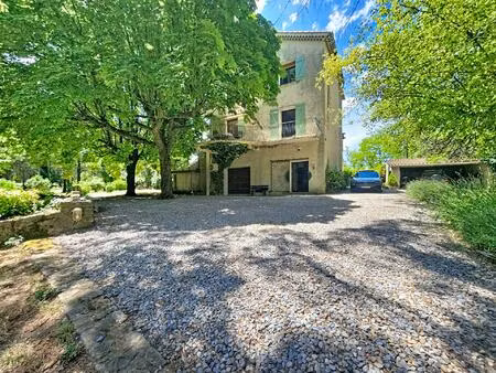 un véritable domaine en pleine nature  sans voisinage ni nuisance  sur plus de 2 5 hectare