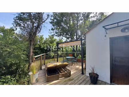 l'ïle d'elle  charmante maison au bord de l'eau sur terrain de plus de 1000 m² et cabane i