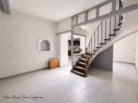 maison de ville 228m2  4 chambres  cour et terrasse