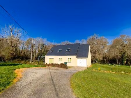 maison familiale de 120 m2 environ située au calme et sans vis à vis