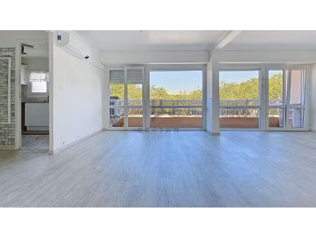 frejus - appartement 3 pièces lumineux - résidence sécurisée - proche commodités
