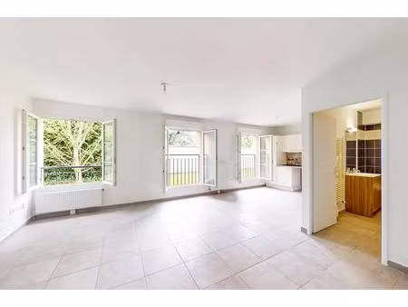 grand studio - quartier liesse - saint ouen l'aumône