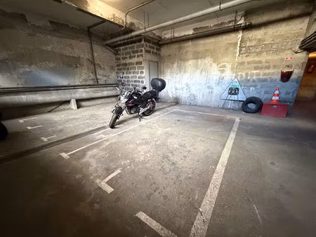 places de parking bordeaux