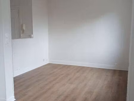 location appartement 2 pièces à caen (14000) : à louer 2 pièces / 41m² caen