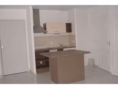 location appartement 2 pièces à challans (85300) : à louer 2 pièces / 41m² challans