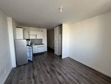 location appartement t1 à nantes saint-clément - jardin des plantes (44000) : à louer t1 /