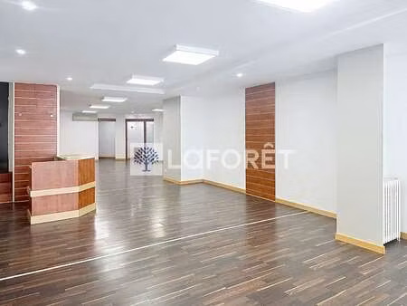 location bureaux et commerces à parthenay (79200) : à louer / 260m² parthenay