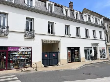 appartement studio de 27m² à melun (77000)