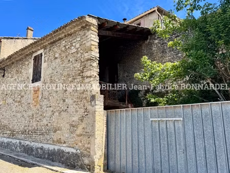 grange à rénover au cœur du village