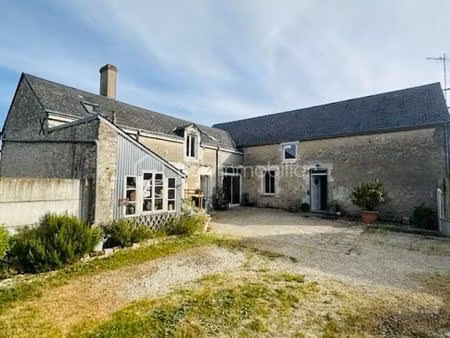 charmante maison en pierre avec travaux et multiples possibilités