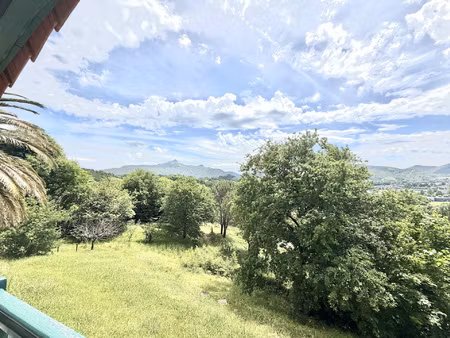 maison de 157 m2 avec piscine et vue panoramique sur la rhun