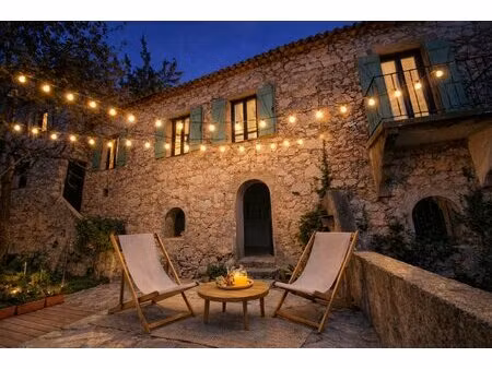 maginfique maison de village avec jardin et garage