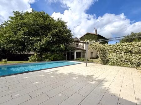 prestigieuse maison en vente quincieux  france