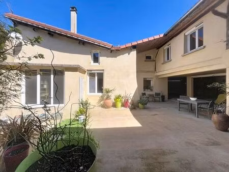 maison de 8 pièces de luxe en vente à solaize  france